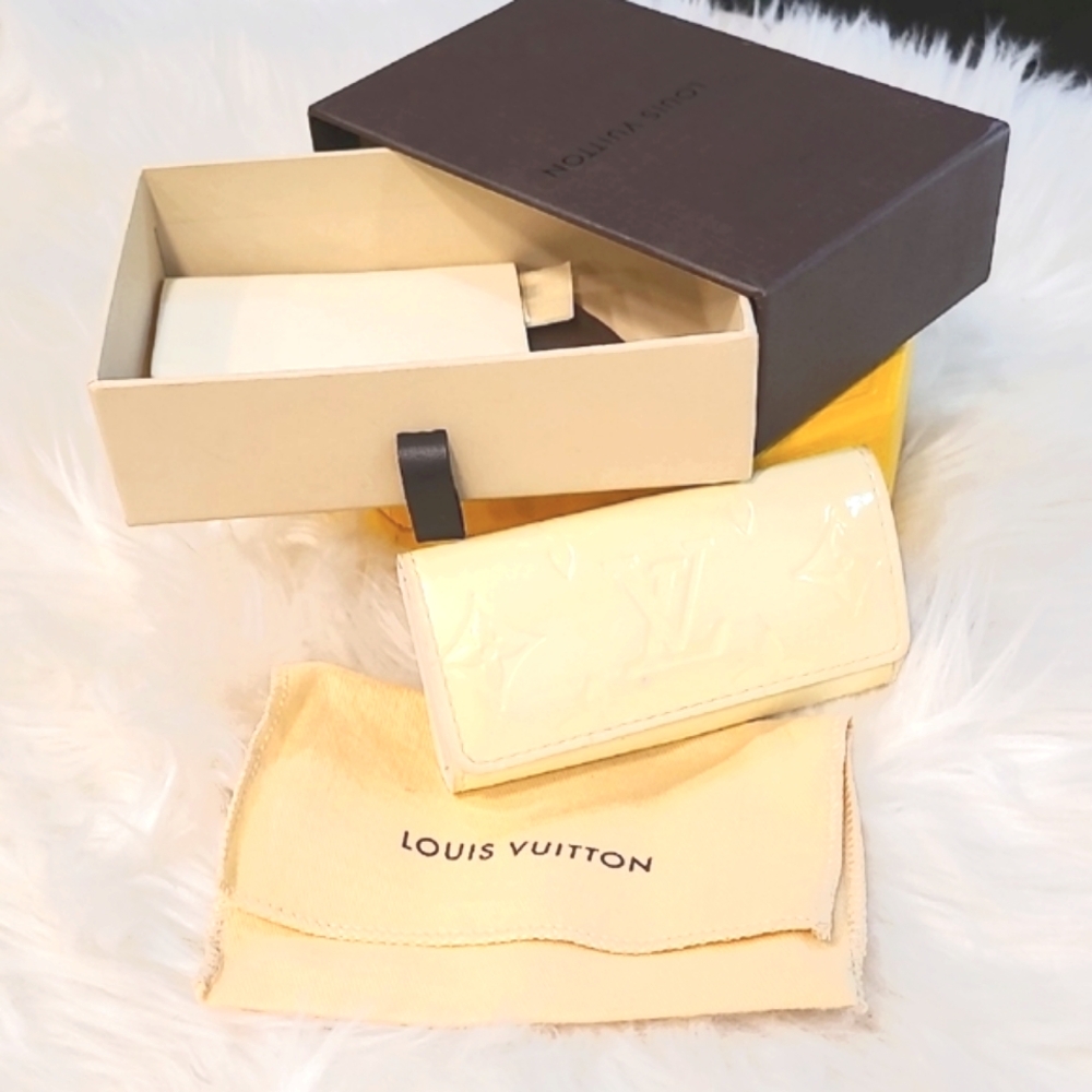 Louis Vuitton Key Holder - Picture 2 of 11